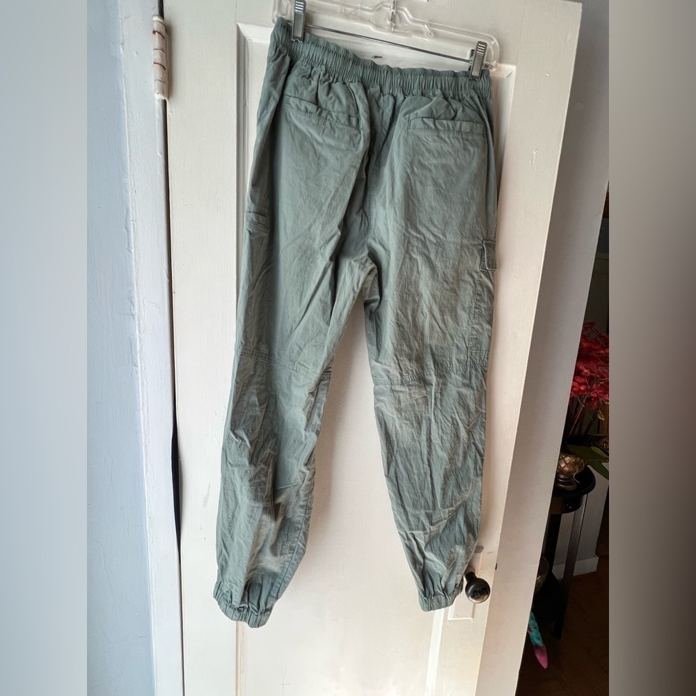 Sweaty Betty Quinn Cargo Ankle Pants Joggers M - Picture 4 of 10